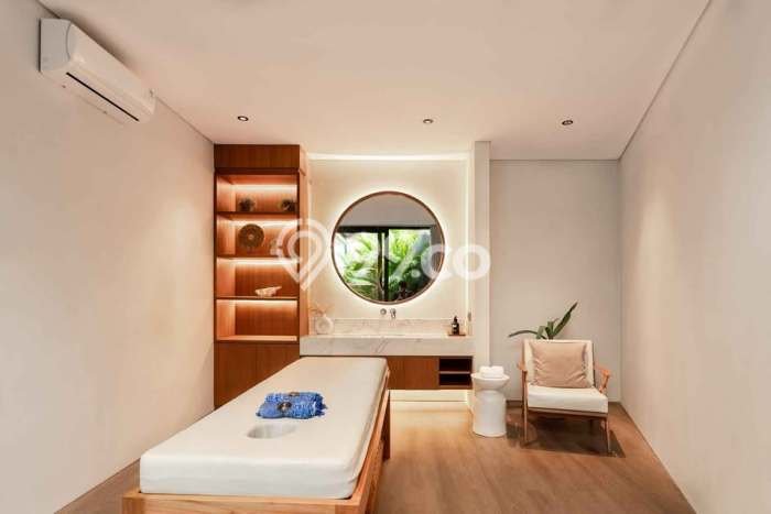HARGA MENARIK! Vila Kawasan , Luas 655m2m², Lokasi Strategis dengan jalan bagus HARGA MENARIK! Vila Kawasan , Luas 655m2m², Lokasi Strategis dengan jalan bagus