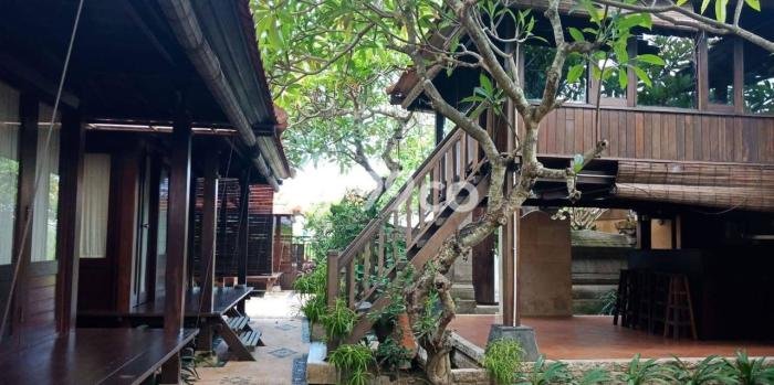 Hunian Elit LB 250m2 Siap Pakai Desain Elegan di Sanur, Denpasar Hunian Elit LB 250m2 Siap Pakai Desain Elegan di Sanur, Denpasar