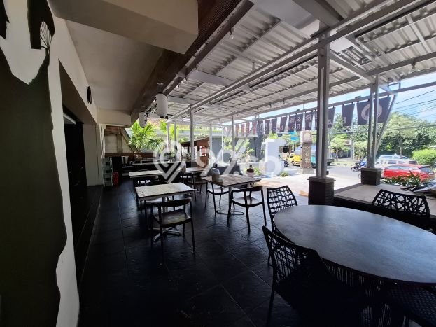 INVESTASI MENGUNTUNGKAN! Hotel Kawasan , Luas 3200m2m², Pusat Komersial INVESTASI MENGUNTUNGKAN! Hotel Kawasan , Luas 3200m2m², Pusat Komersial