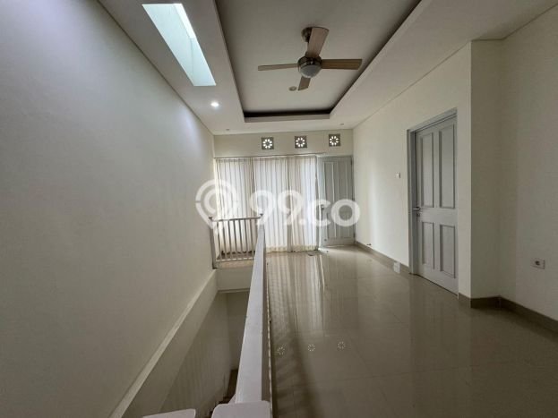 Ready to Use! Luxury House LT 150m2 Desain Elegan di Renon Ready to Use! Luxury House LT 150m2 Desain Elegan di Renon