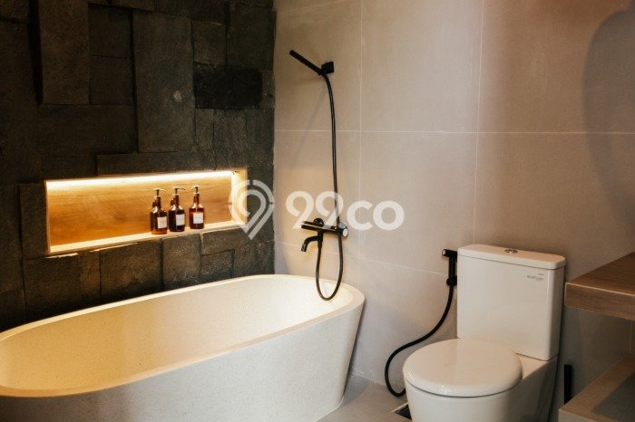 Vila Terawat Kawasan , Ukuran 250m2m², Kawasan Tenang dan aman Vila Terawat Kawasan , Ukuran 250m2m², Kawasan Tenang dan aman