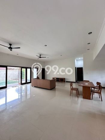 HARGA TERBAIK! Vila Kawasan Mengwi, Luas 380m2m², Lokasi Strategis HARGA TERBAIK! Vila Kawasan Mengwi, Luas 380m2m², Lokasi Strategis