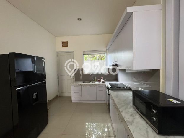 Ready to Use! Luxury House LT 150m2 Desain Elegan di Renon Ready to Use! Luxury House LT 150m2 Desain Elegan di Renon
