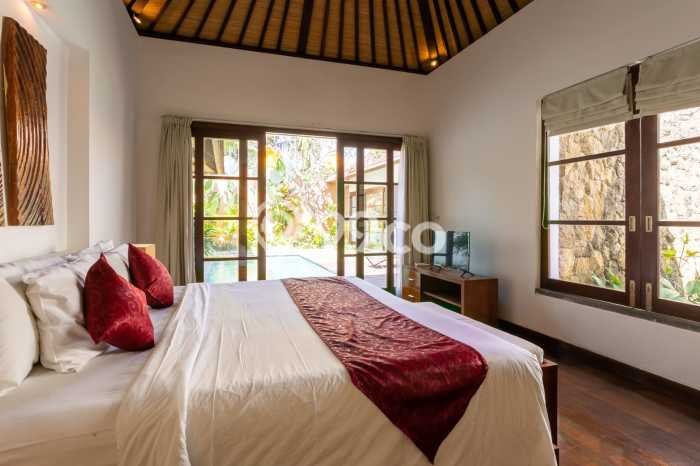 PELUANG INVESTASI! Vila di , Luas 1690m2m², Hasil Tinggi PELUANG INVESTASI! Vila di , Luas 1690m2m², Hasil Tinggi
