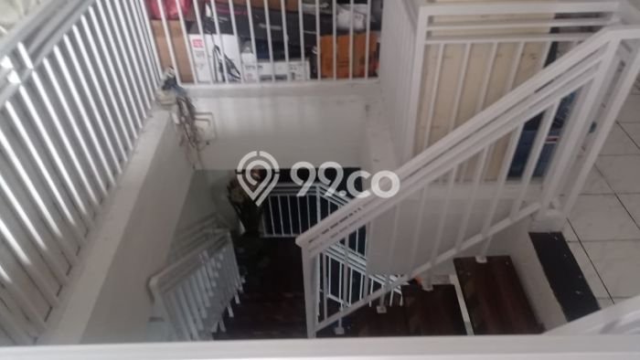 Disewakan! Rumah 10 Kamar Tidur &
5 Kamar Mandi di Padangsambian Kaja, Denpasar Disewakan! Rumah 10 Kamar Tidur &
5 Kamar Mandi di Padangsambian Kaja, Denpasar