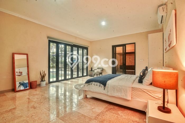 Vila di , Area 300m2m², Lokasi Premium Vila di , Area 300m2m², Lokasi Premium