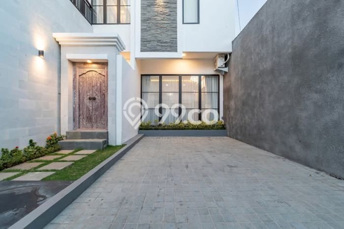 HOT DEAL! Vila Kawasan , Luas 202m2m², Area Prima HOT DEAL! Vila Kawasan , Luas 202m2m², Area Prima