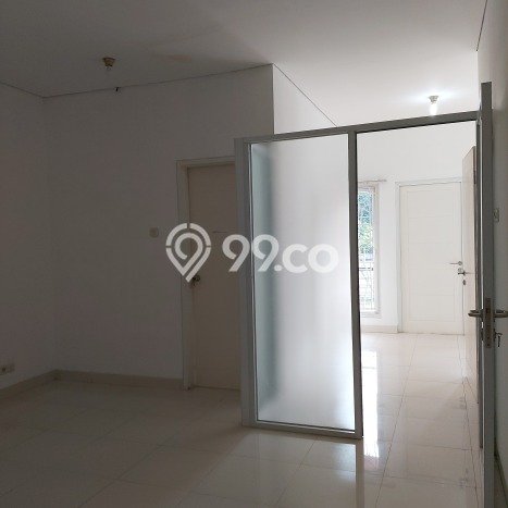 Rumah Luas Asri 3 KT Siap Huni di Raffles Hills Jakarta Timur Rumah Luas Asri 3 KT Siap Huni di Raffles Hills Jakarta Timur