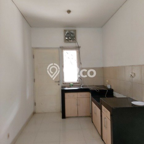 Rumah Luas Asri 3 KT Siap Huni di Raffles Hills Jakarta Timur Rumah Luas Asri 3 KT Siap Huni di Raffles Hills Jakarta Timur