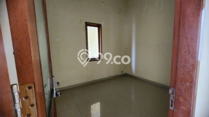 Siap Huni Hunian Elit 6 Kamar di Kebayoran Lama Dekat ke Mana Pun Siap Huni Hunian Elit 6 Kamar di Kebayoran Lama Dekat ke Mana Pun
