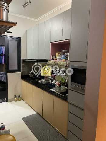 Dijual Rumah Luas Elegan Dengan View Eksklusif di Kota Wisata, Bogor Dijual Rumah Luas Elegan Dengan View Eksklusif di Kota Wisata, Bogor