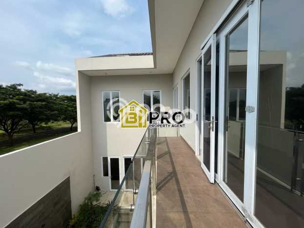 Rumah Luxury Modern Siap Huni di Raffles Hills Jakarta Timur Rumah Luxury Modern Siap Huni di Raffles Hills Jakarta Timur
