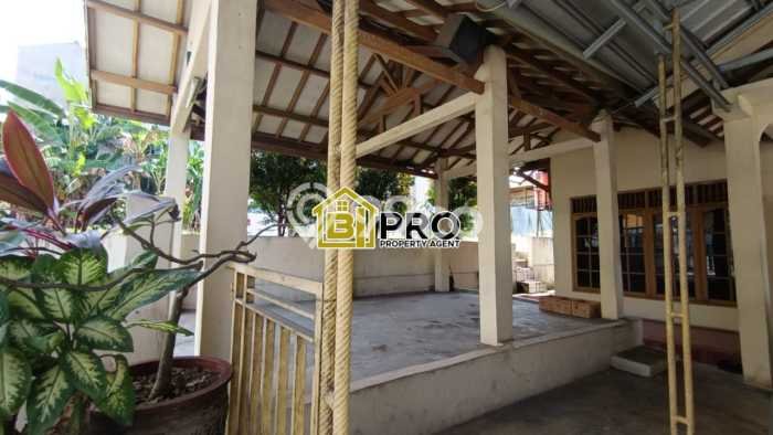 Rumah Elit Modern Tanpa Renovasi di Cisalak Depok Rumah Elit Modern Tanpa Renovasi di Cisalak Depok