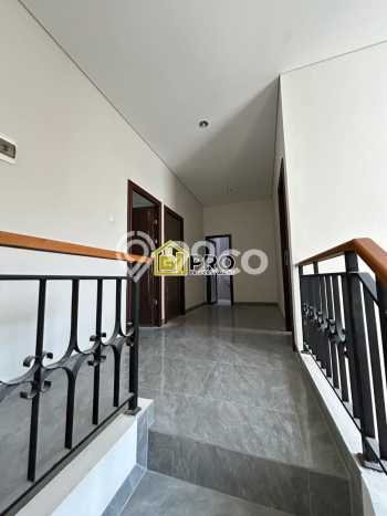 Jual Rumah Mewah Megah Dengan View Eksklusif di Kota Wisata, Bogor Jual Rumah Mewah Megah Dengan View Eksklusif di Kota Wisata, Bogor
