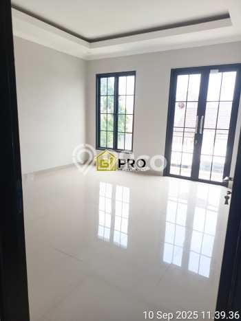 Rumah Strategis Modern Lb 68m2 di Cipayung, Jakarta Timur Rumah Strategis Modern Lb 68m2 di Cipayung, Jakarta Timur