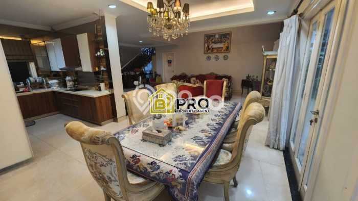 Rumah Luxury Modern Tanpa Renovasi di Raffles Hills Jakarta Timur Rumah Luxury Modern Tanpa Renovasi di Raffles Hills Jakarta Timur