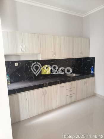 Rumah Strategis Modern Lb 68m2 di Cipayung, Jakarta Timur Rumah Strategis Modern Lb 68m2 di Cipayung, Jakarta Timur