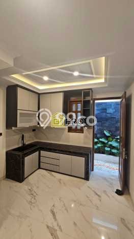 Rumah Mewah Siap Huni LT 103m2 di Jagakarsa, Jakarta Selatan Rumah Mewah Siap Huni LT 103m2 di Jagakarsa, Jakarta Selatan