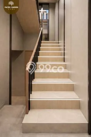 Jual Rumah Eksklusif 5 KT di Meruya, Jakarta Barat Jual Rumah Eksklusif 5 KT di Meruya, Jakarta Barat