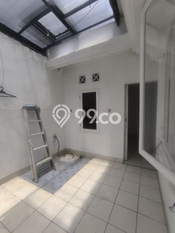 Jual Rumah Eksklusif 5 KT di Cibubur, Jakarta Timur Jual Rumah Eksklusif 5 KT di Cibubur, Jakarta Timur