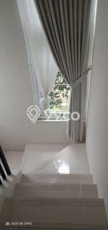 Rumah Luxury Modern Tanpa Renovasi di Kota Wisata Jakarta Timur Rumah Luxury Modern Tanpa Renovasi di Kota Wisata Jakarta Timur