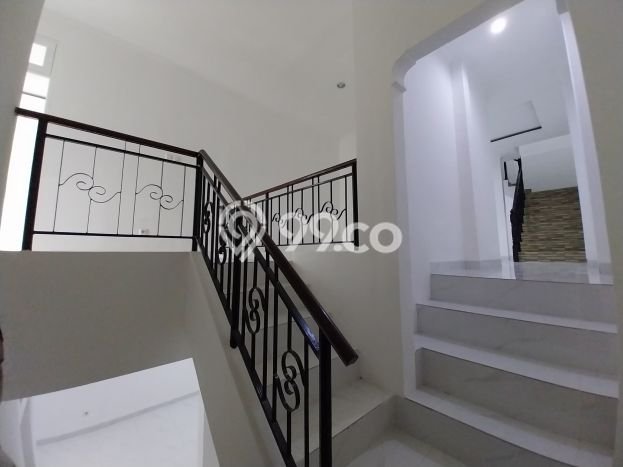 For Sale Hunian Rumah Nyaman 6 Kamar di Cibubur, Bogor For Sale Hunian Rumah Nyaman 6 Kamar di Cibubur, Bogor