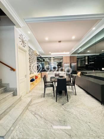 Rumah Elit Modern Siap Huni di Green Lake City Jakarta Barat Rumah Elit Modern Siap Huni di Green Lake City Jakarta Barat