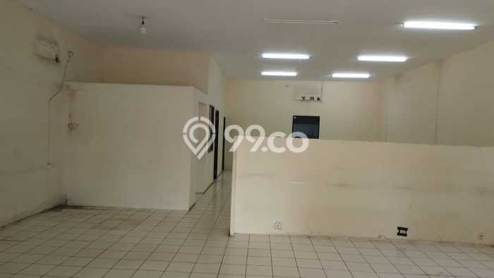 Unit Gudang Disewakan di Bekasi di Area Ramai & Strategis Unit Gudang Disewakan di Bekasi di Area Ramai & Strategis