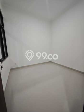 Rumah Elit LB 250m2 Siap Pakai Desain Elegan di Puri Indah, Jakarta Barat Rumah Elit LB 250m2 Siap Pakai Desain Elegan di Puri Indah, Jakarta Barat