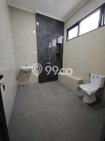 Rumah Elit LB 250m2 Siap Pakai Desain Elegan di Puri Indah, Jakarta Barat Rumah Elit LB 250m2 Siap Pakai Desain Elegan di Puri Indah, Jakarta Barat
