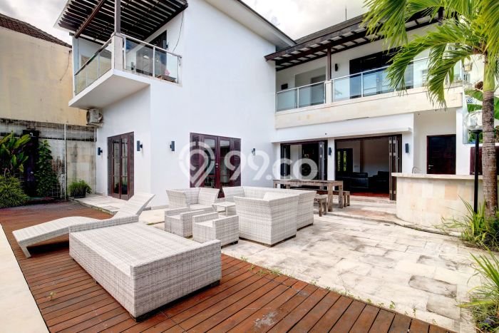 LOKASI TERBAIK! Vila di , Dimensi 350m2m², Lingkungan Tenang dan nyaman LOKASI TERBAIK! Vila di , Dimensi 350m2m², Lingkungan Tenang dan nyaman