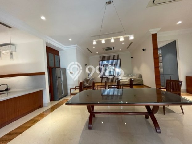 Disewakan! Rumah 3 Kamar Tidur &
3 Kamar Mandi di Permata Hijau, Jakarta Selatan Disewakan! Rumah 3 Kamar Tidur &
3 Kamar Mandi di Permata Hijau, Jakarta Selatan