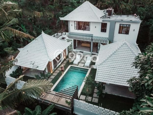 For Sale Vila di , Area 260m2m², Posisi Premium For Sale Vila di , Area 260m2m², Posisi Premium