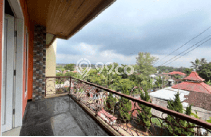 BEST INVESTMENT! Rumah di Tingkir, Luas 167m2m² Bangunan 239m2m² BEST INVESTMENT! Rumah di Tingkir, Luas 167m2m² Bangunan 239m2m²