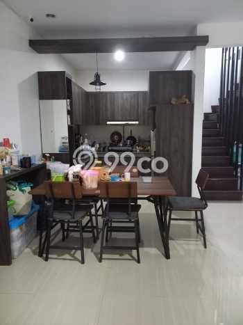 Rumah Menguntungkan di Buah Batu, Dekat Kawasan Bisnis, Bandung - LT 135m² Rumah Menguntungkan di Buah Batu, Dekat Kawasan Bisnis, Bandung - LT 135m²