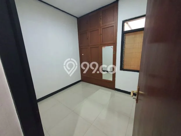 Lokasi strategis! Rumah siap huni dikontrakkan di Arcamanik LB 100m2 Lokasi strategis! Rumah siap huni dikontrakkan di Arcamanik LB 100m2