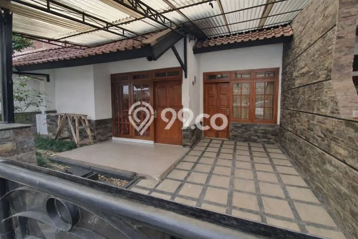 Lokasi strategis! Rumah siap huni dikontrakkan di Arcamanik LB 100m2 Lokasi strategis! Rumah siap huni dikontrakkan di Arcamanik LB 100m2