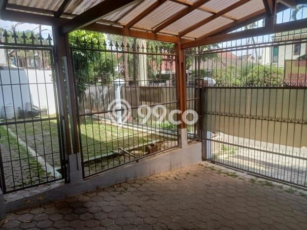 For Sale Rumah 7 Kamar Lokasi Ideal Bagus dan Strategis di Coblong For Sale Rumah 7 Kamar Lokasi Ideal Bagus dan Strategis di Coblong