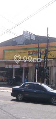 LOKASI STRATEGIS! Komersial Kawasan Arcamanik, Luas 300m², Keramaian Terjamin LOKASI STRATEGIS! Komersial Kawasan Arcamanik, Luas 300m², Keramaian Terjamin