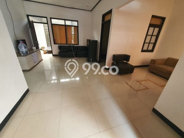 Lokasi strategis! Rumah siap huni dikontrakkan di Arcamanik LB 100m2 Lokasi strategis! Rumah siap huni dikontrakkan di Arcamanik LB 100m2
