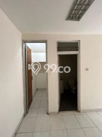 Lokasi Strategis! Dijual Gudang Bisnis di Karawaci, Tangerang Kondisi Bagus Lokasi Strategis! Dijual Gudang Bisnis di Karawaci, Tangerang Kondisi Bagus