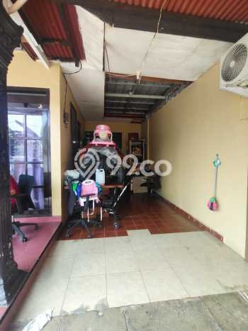 Rumah Modern Cantik 4 Kamar Siap Huni di Ciledug Rumah Modern Cantik 4 Kamar Siap Huni di Ciledug