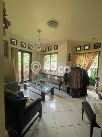 Rumah Mewah Dijual LT 270m2 di Ciputat Timur, Tangerang Selatan Rumah Mewah Dijual LT 270m2 di Ciputat Timur, Tangerang Selatan
