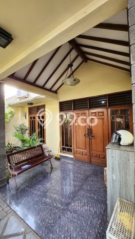 Jual Rumah Bagus Siap Huni LB 200m2 di Ciledug, Tangerang Jual Rumah Bagus Siap Huni LB 200m2 di Ciledug, Tangerang