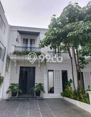 Hunian Nyaman Asri 4 KT Siap Huni di Rempoa Tangerang Selatan Hunian Nyaman Asri 4 KT Siap Huni di Rempoa Tangerang Selatan