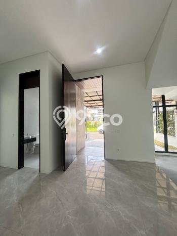 Rumah Elit Modern Tanpa Renovasi di Citraland Surabaya Rumah Elit Modern Tanpa Renovasi di Citraland Surabaya