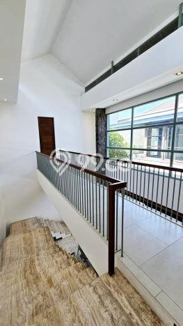 Rumah Luxury Modern Siap Huni di Surabaya Kota Surabaya Rumah Luxury Modern Siap Huni di Surabaya Kota Surabaya