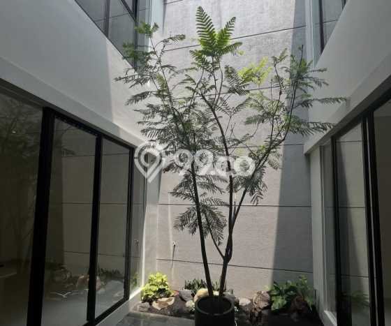 Dijual Rumah Luas Megah Dengan View Cantik di Surabaya Kota, Surabaya Dijual Rumah Luas Megah Dengan View Cantik di Surabaya Kota, Surabaya
