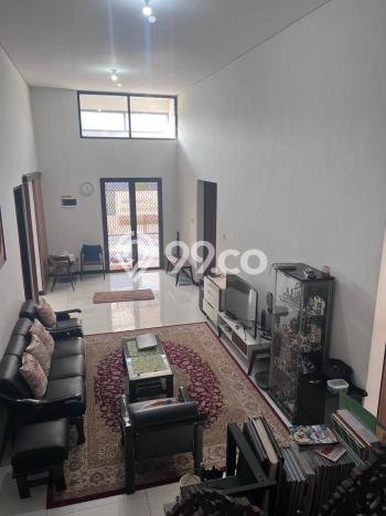 Rumah Mewah LB 180m2 Siap Huni Desain Elegan di Surabaya Kota, Surabaya Rumah Mewah LB 180m2 Siap Huni Desain Elegan di Surabaya Kota, Surabaya