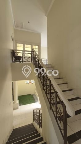 Dijual Rumah Luas Elegan Dengan View Eksklusif di Surabaya Kota, Surabaya Dijual Rumah Luas Elegan Dengan View Eksklusif di Surabaya Kota, Surabaya